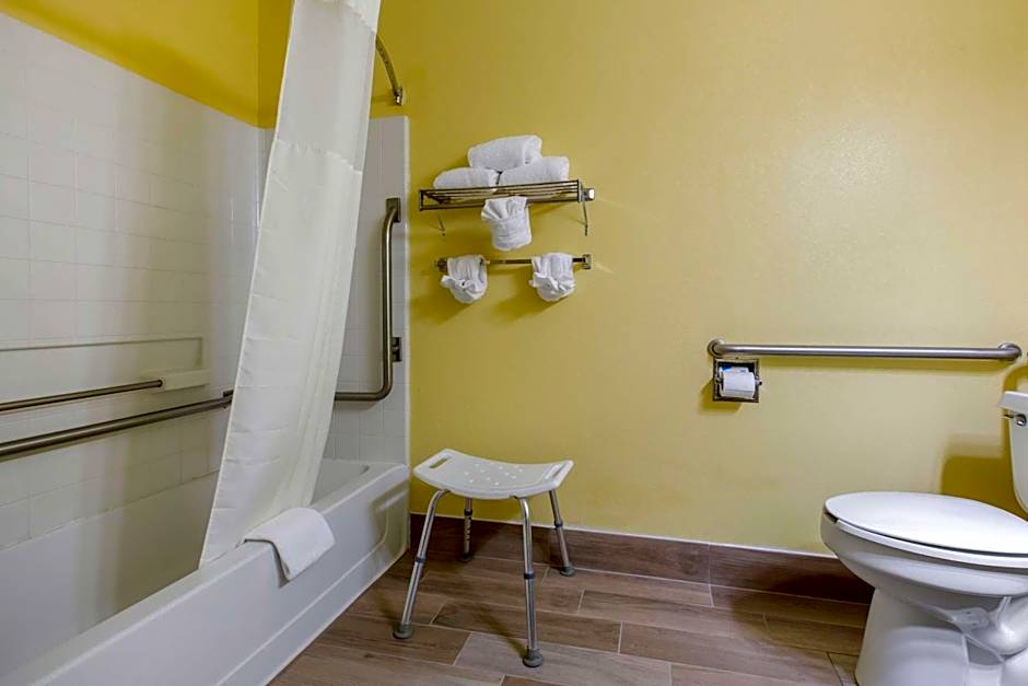Quality Inn Williamston