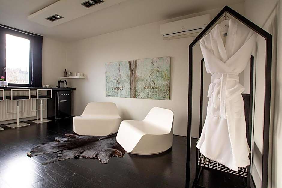 B&B Suites FEEK
