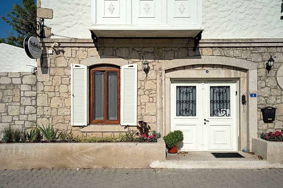 Sedirli Ev