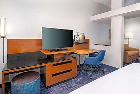 Studio, 1 King Bed with Sofa bed (1 King Bed and 1 Double Sofa Bed)