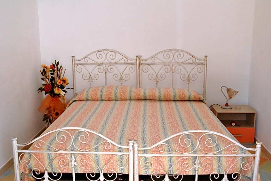 Foto 1 daripada 15 — Double Room