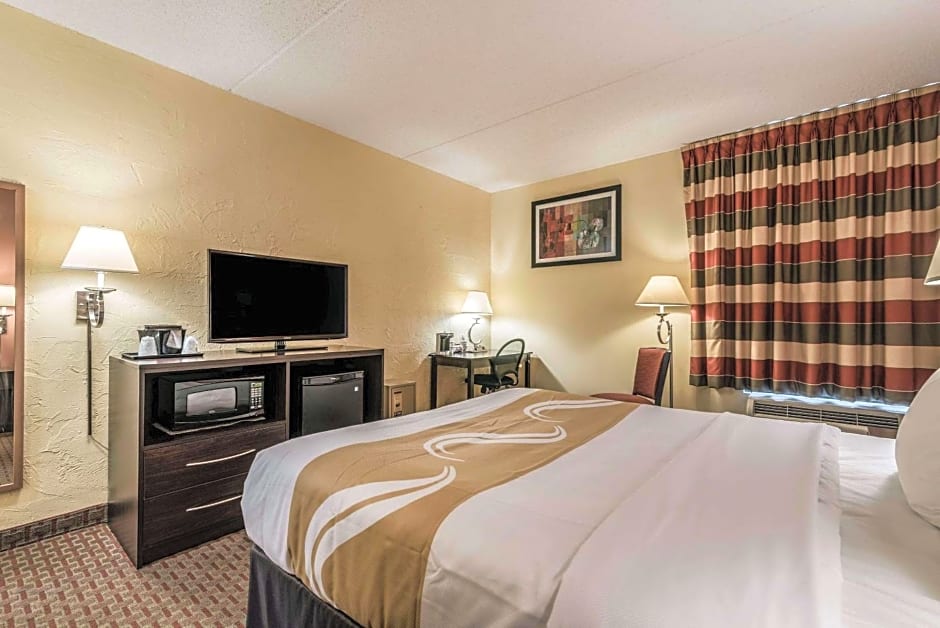 Bangor Suites Airport Hotel