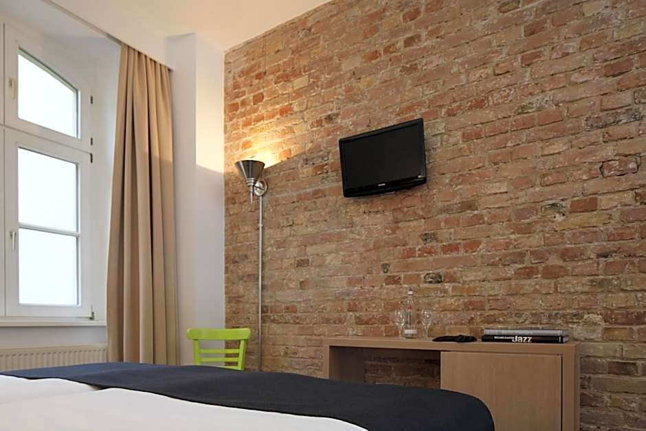 Hotel 38