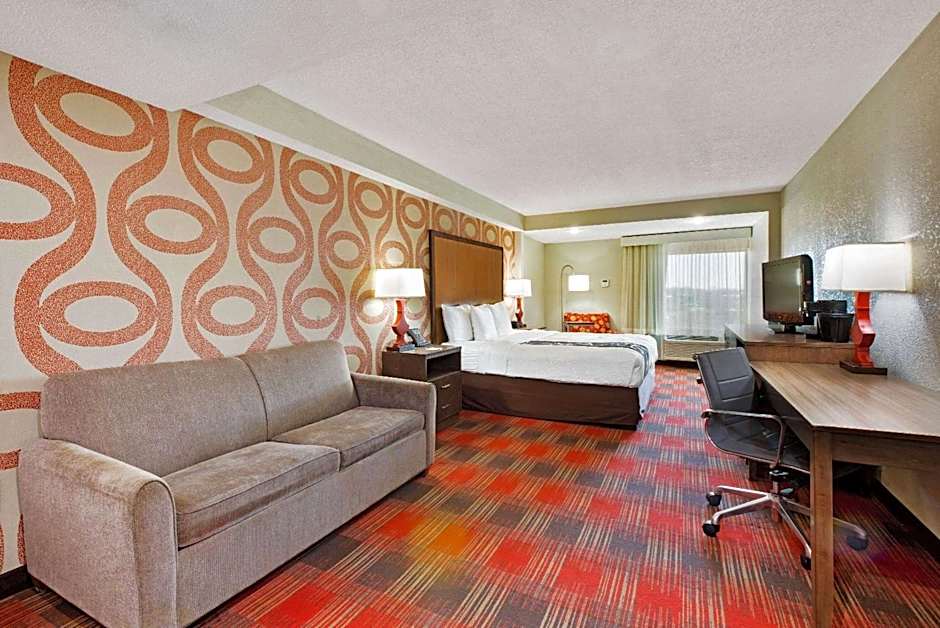 La Quinta Inn & Suites by Wyndham DC Metro Capitol Beltway