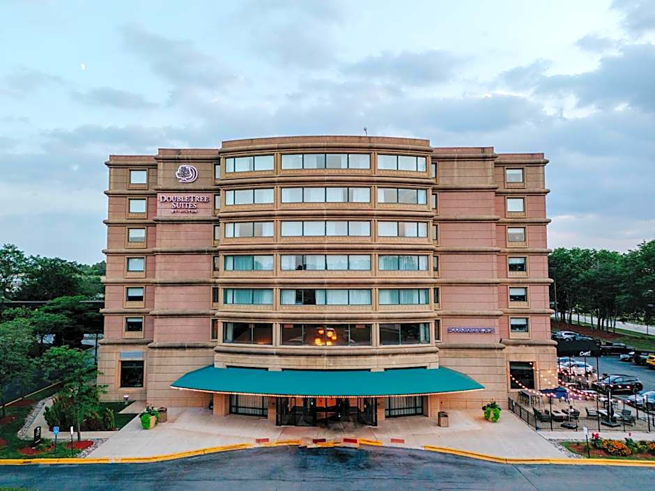 DoubleTree By Hilton Guest Suites & Conf. Center Chicago Downers Grove