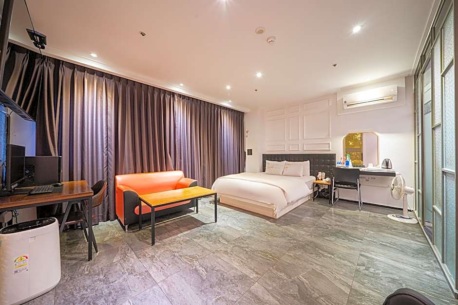 Hotel J-TOP Cheonan