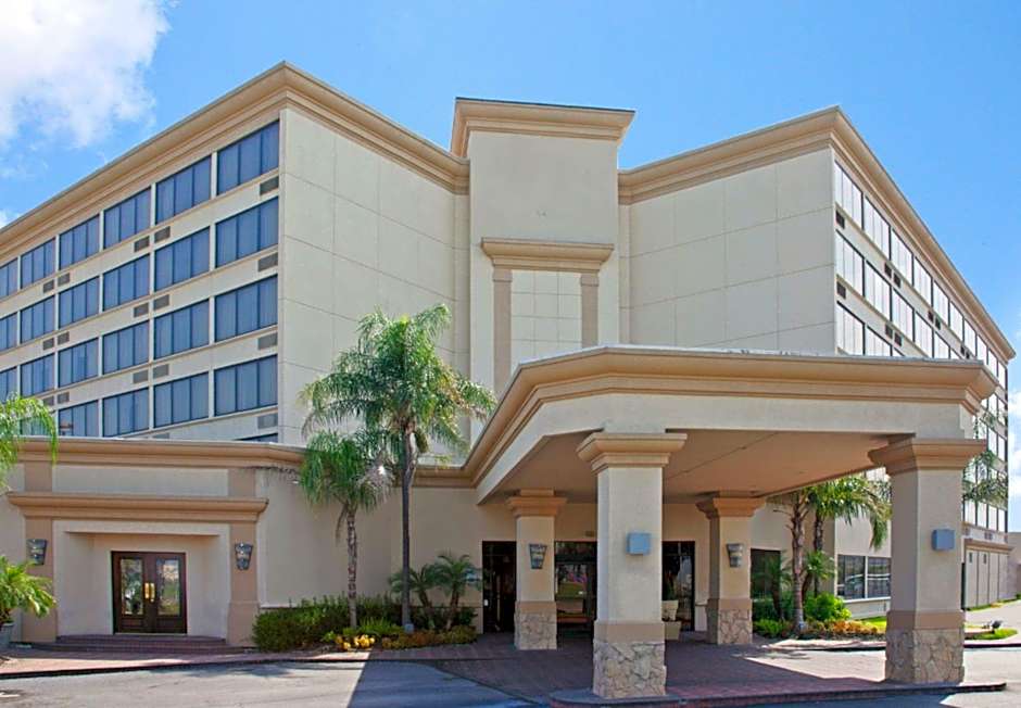 Wyndham Houston Hobby Airport