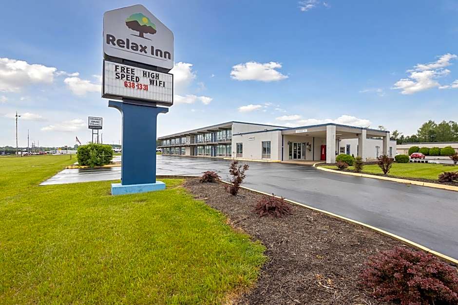Relax inn by OYO Greeneville Near Hwy US-321