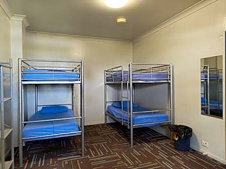 Bed in 6-Bed Mixed Dormitory Room
