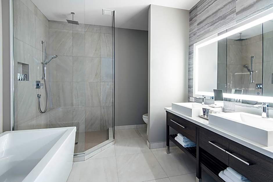 Entourage sur-le-Lac