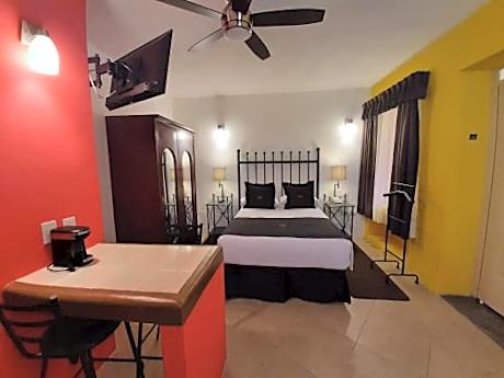 Standard Queen Room