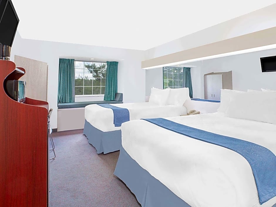 Microtel Inn & Suites by Wyndham Broken Bow