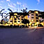 Sea Cliff Court Hotel & Luxury Apartments