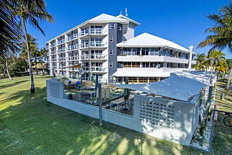 Ocean International Hotel
