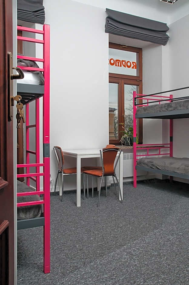 Rodmos Hostel