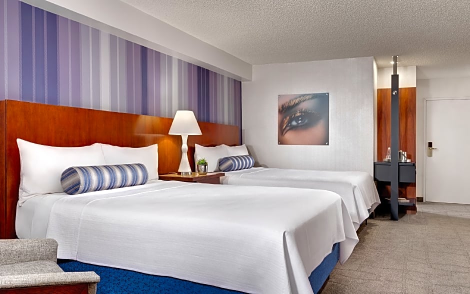 Luxor Hotel And Casino Las Vegas Las Vegas Hotels Nv At