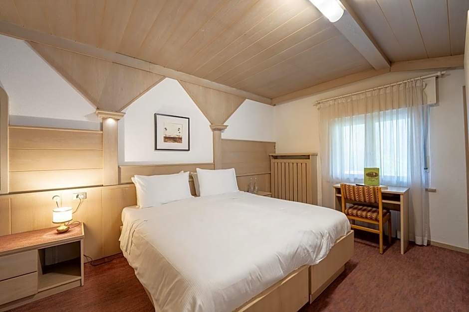 Photo 1 of 6 of Standard 1 Double Bed or 2 Beds