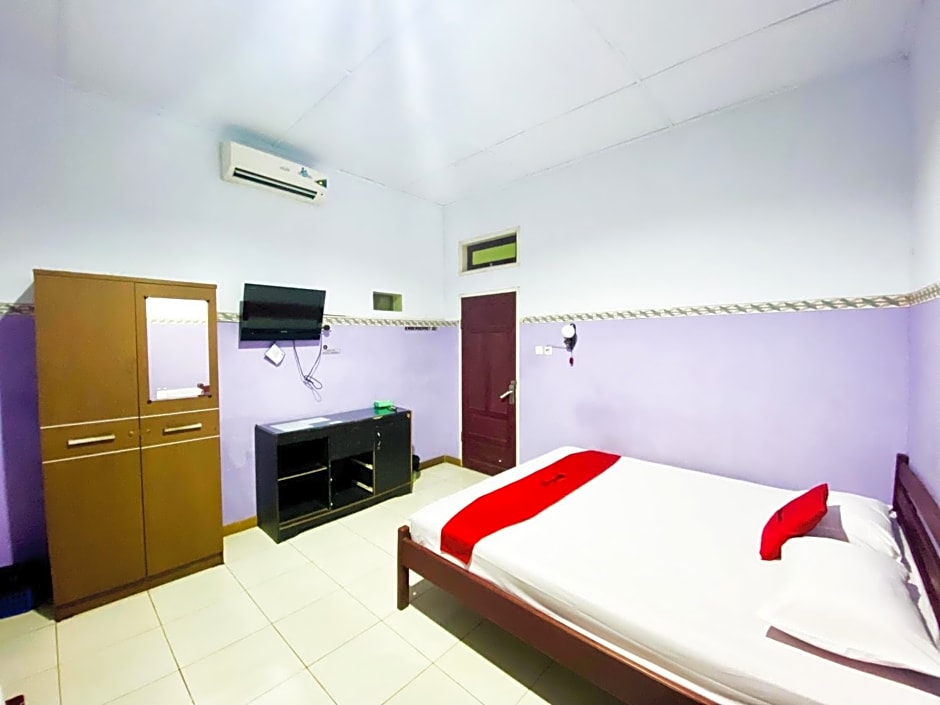 RedDoorz near Terminal Dangerakko Palopo