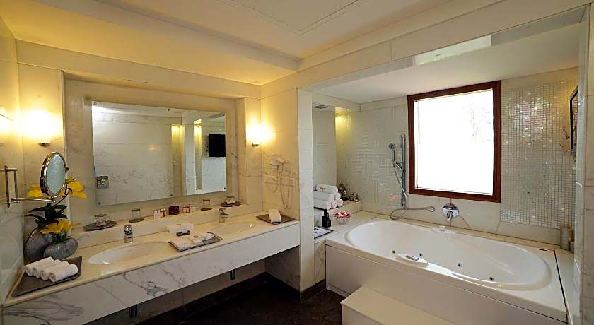 Jaypee Palace Hotel & International Convention Centre