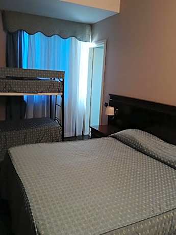 Quadruple Room with Bathroom