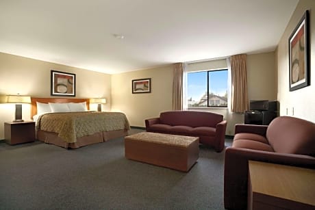 King  Studio Suite, Non-Smoking