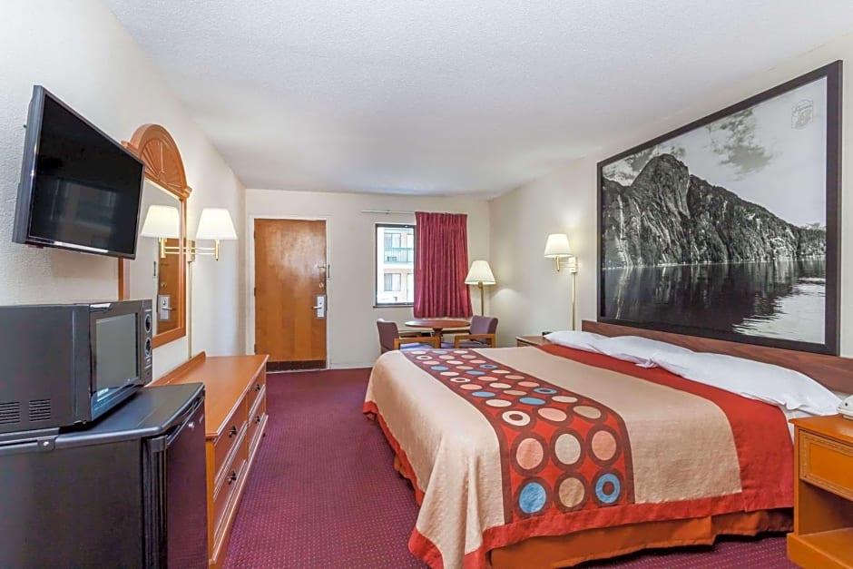 Super 8 by Wyndham Columbia/Ft. Jackson SC