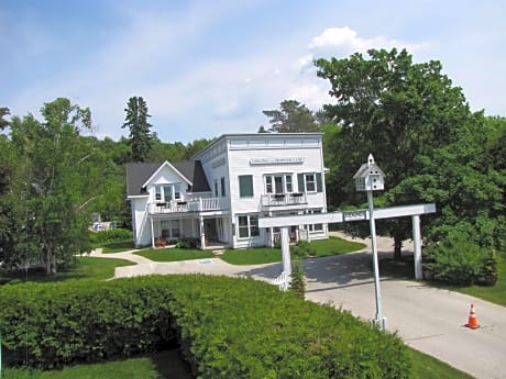 The Lodgings at Pioneer Lane