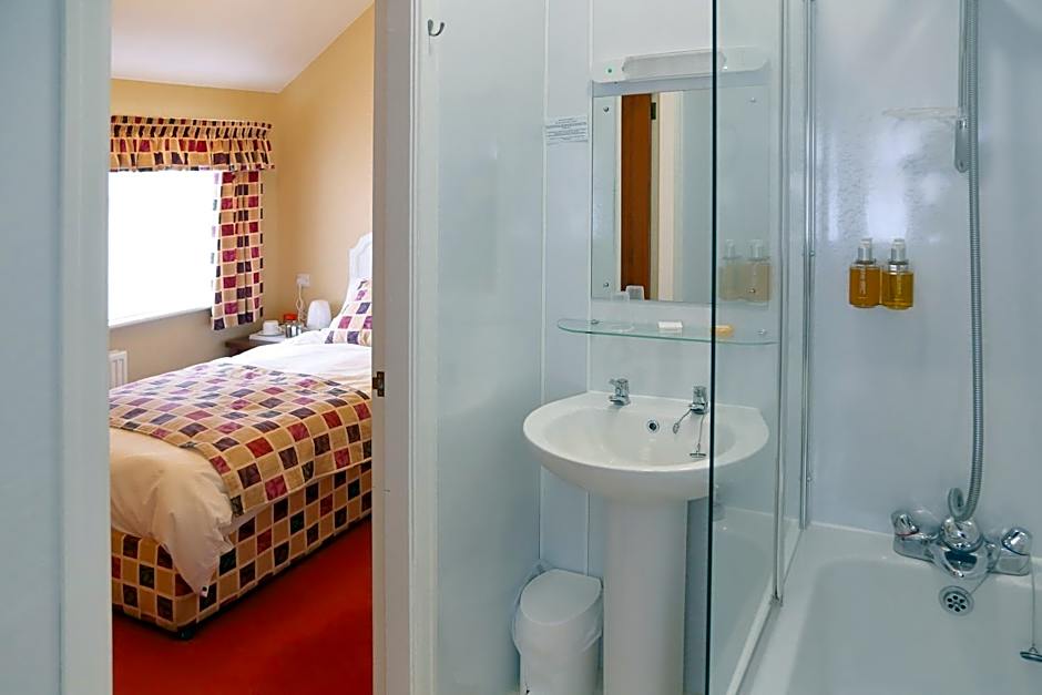 Saxonville Hotel