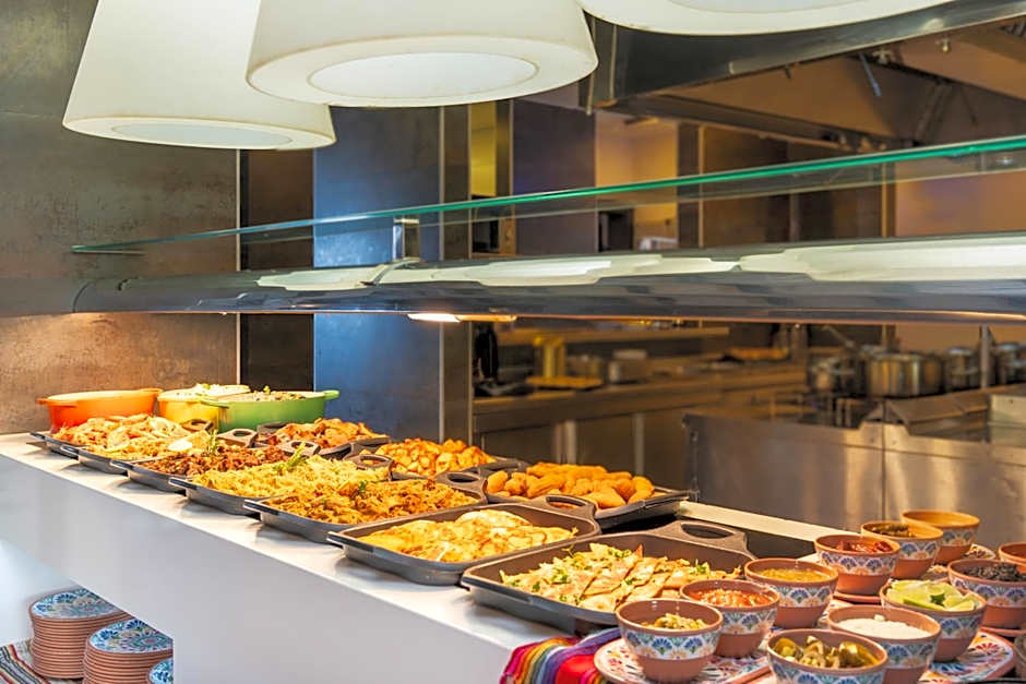 Barcelo Castillo Beach Resort