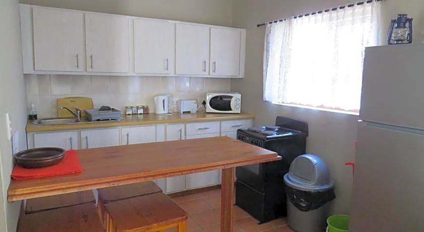 Haus Victoria Self Catering  Cottages – Oudtshoorn, KS