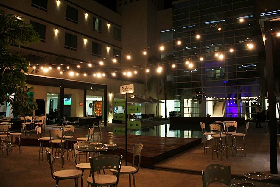 Radisson Poliforum Plaza Hotel Leon