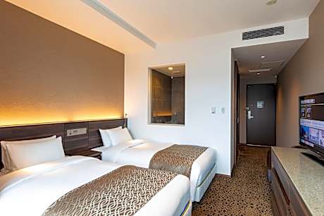 Superior Twin Room with Windows