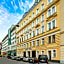 Best Western Plus Celebrity Suites