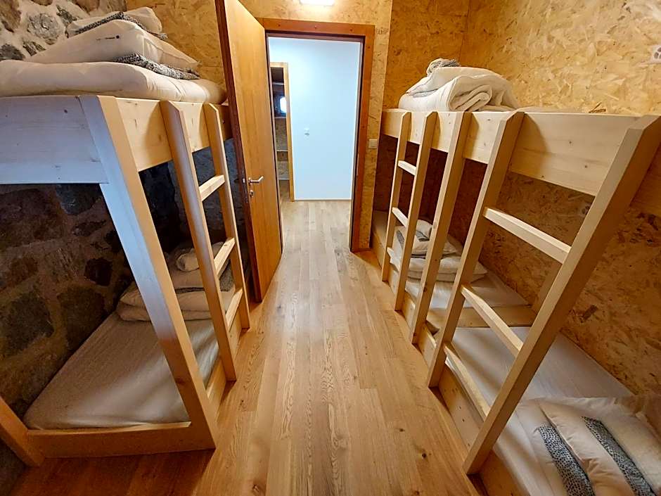 Cabane Bella-Tola