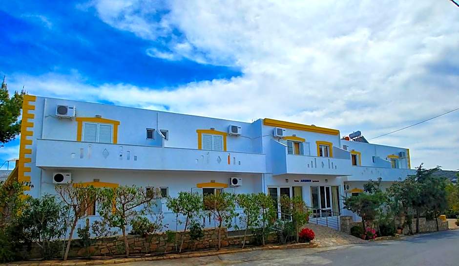 Arsinoi Studios and Apartments