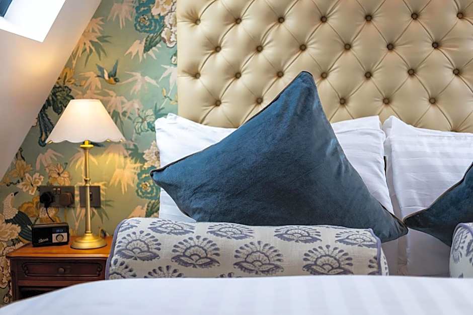 The Red Lion Hotel