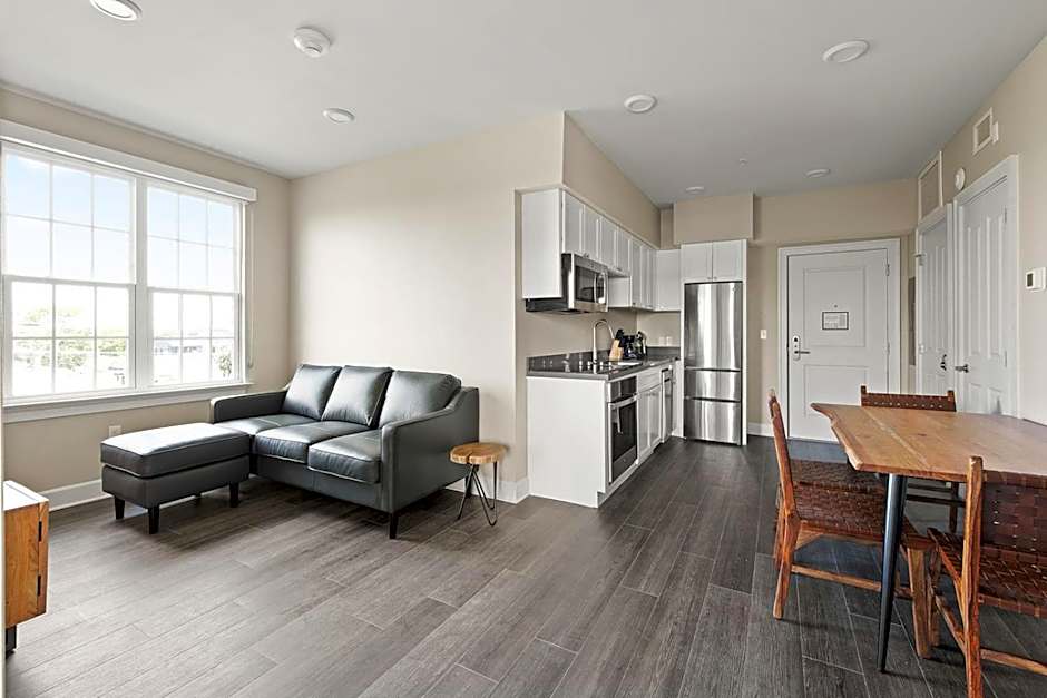 Bywater Suite Hotel