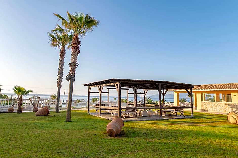 Grand Blue Beach Hotel