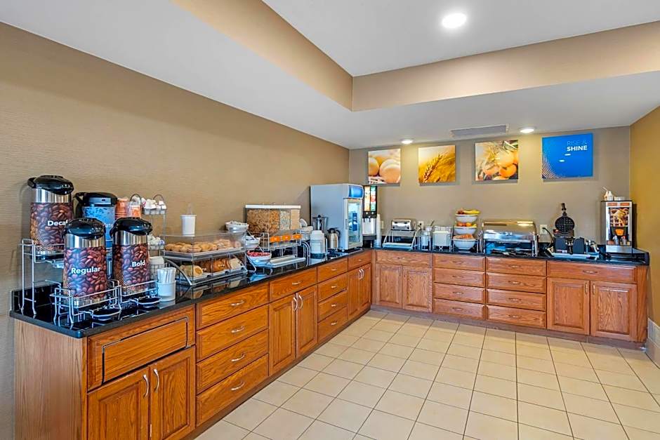 Comfort Suites Normal University area