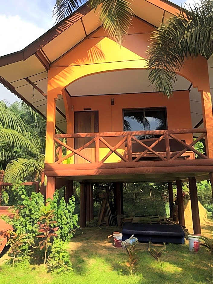 Khao Sok Nung House