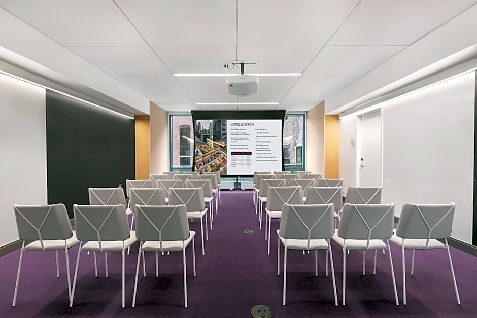 YOTEL Boston