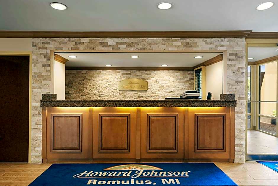 Howard Johnson by Wyndham Romulus Detroit Metro Airport