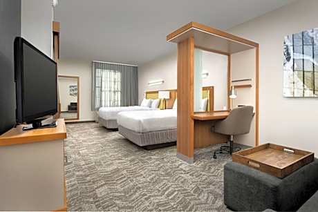 Queen Suite with Two Queen Beds and Trundle Sofa