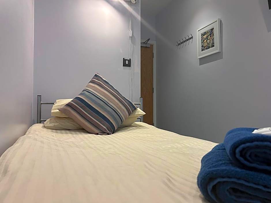 Harbour Stays - The Marine Centre, Saundersfoot Harbour, SA69 9HE