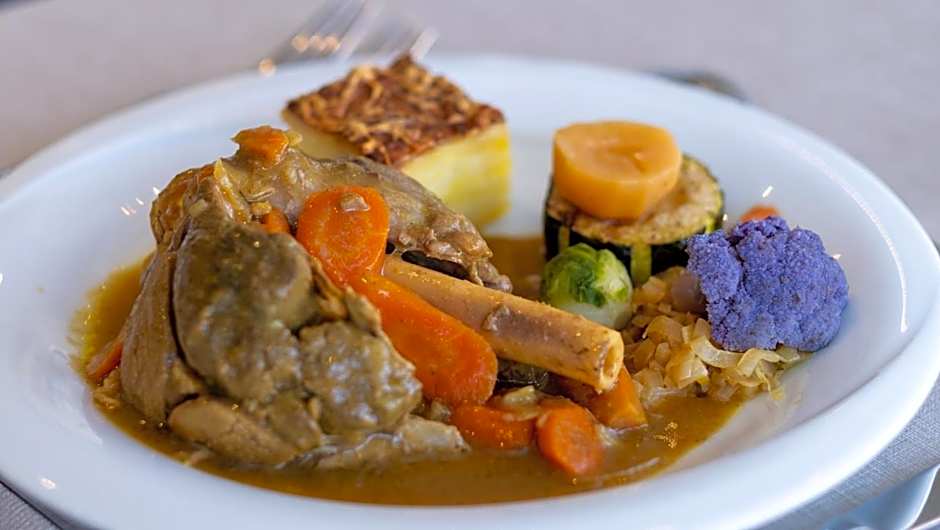 Logis - Hotel Restaurant La Sapinière - Proche Saint Omer