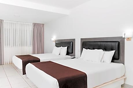 Double Room with Two Double Beds - Non-Smoking