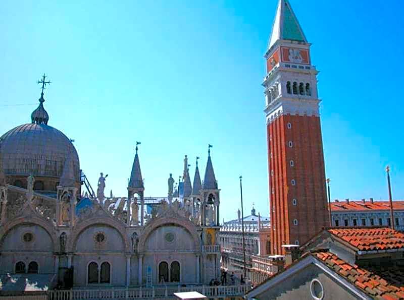 Relais Piazza San Marco