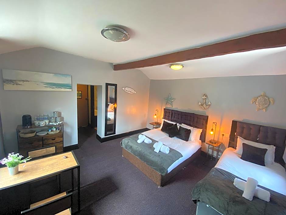 Bay view rooms at Mentone Hotel