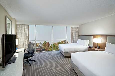 Queen Room with Two Queen Beds - Hearing Access