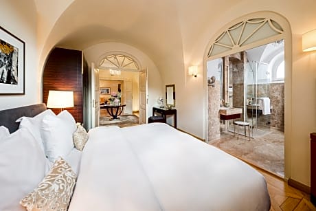 Presidential King Suite